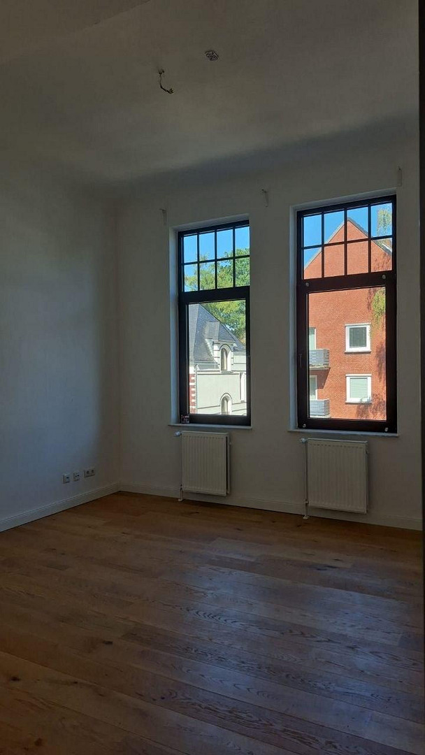 Bremen-Schwachhausen | Exklusive 4-Zimmer-Altbauwohnung, 105 m², 2 Balkone, provisionsfrei – Albersstraße 10, 28209 Bremen(Schwachhausen) – Vorschaubild 11