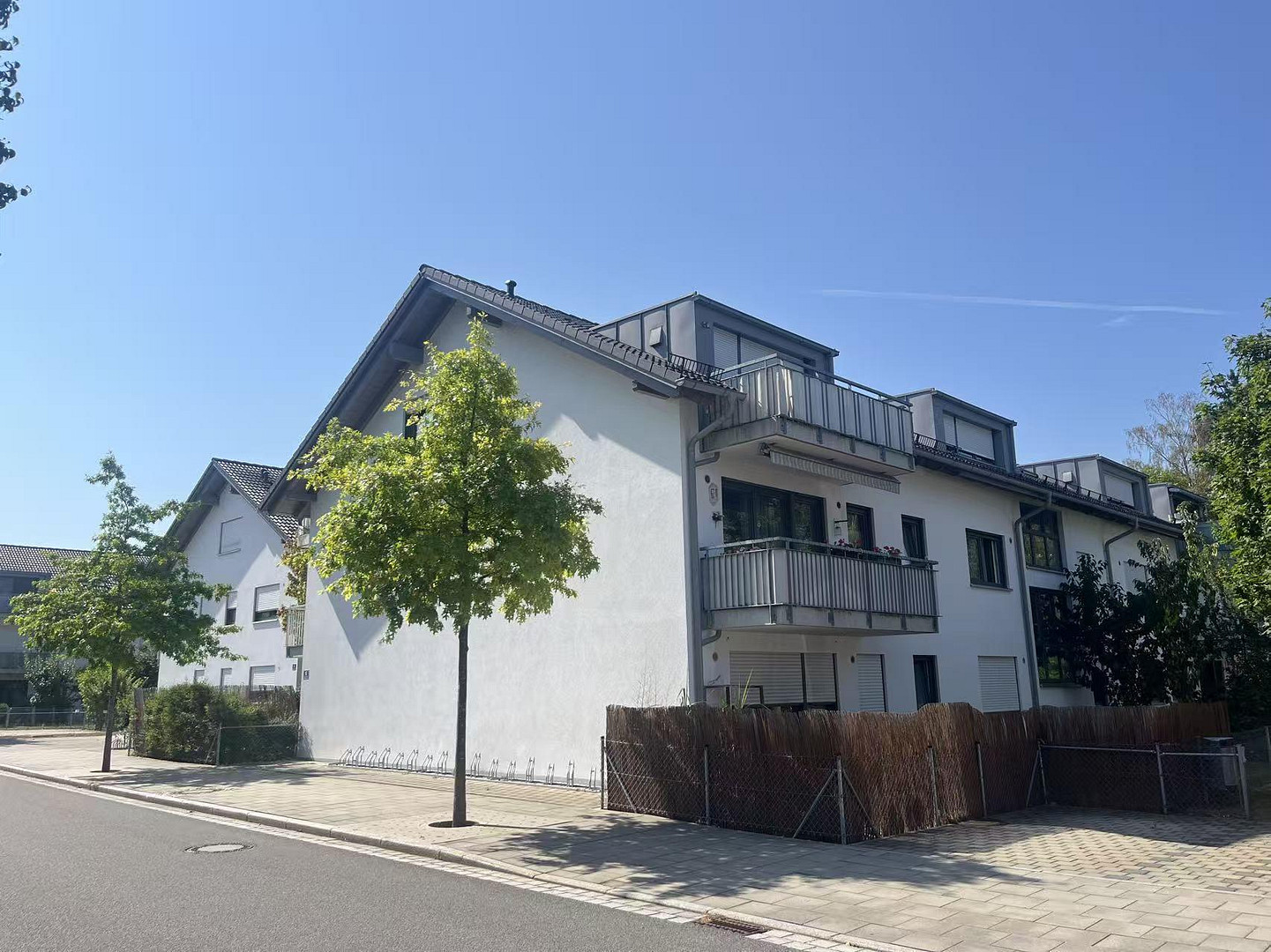 Exklusives Wohnen in Neubiberg: Moderne Eigentumswohnung mit Garten & Stellplätzen – Freiherr-von-Stengel-Str.xx, 85579 Neubiberg – Vorschaubild 2