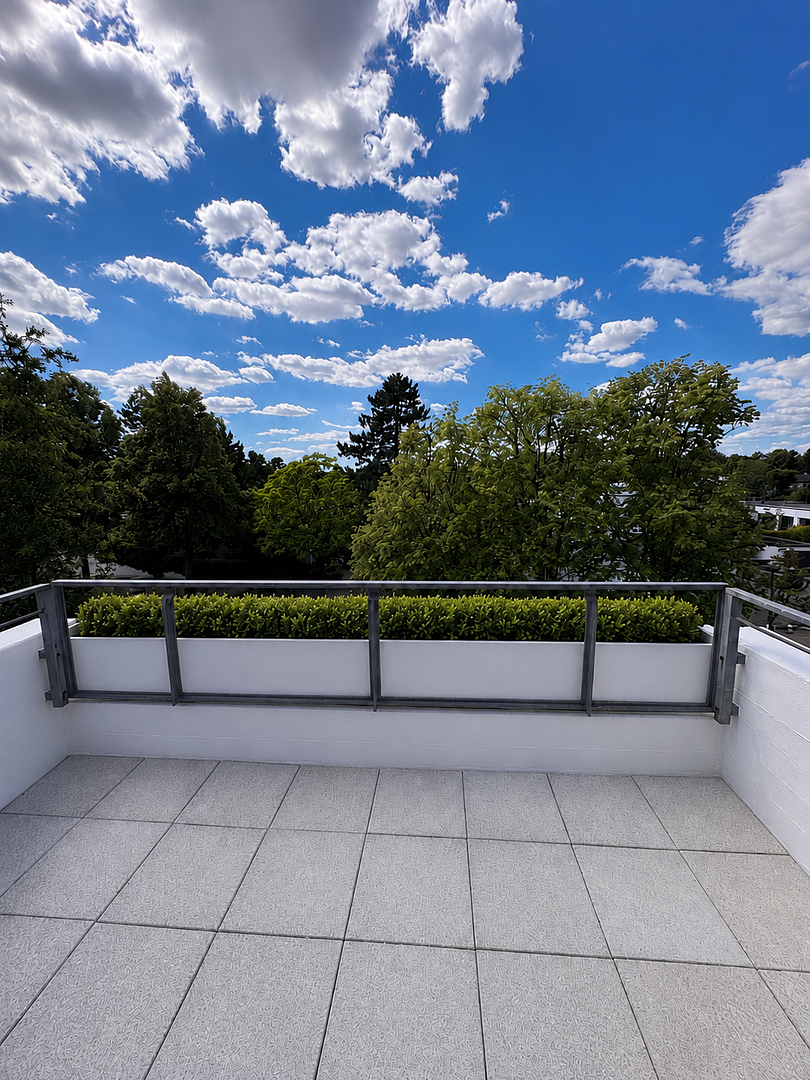 Stilvoll saniertes Dachgeschoss mit Rundbogen-Gauben und Balkon in Kirchrode – 30559 Hannover(Kirchrode) – Vorschaubild 4