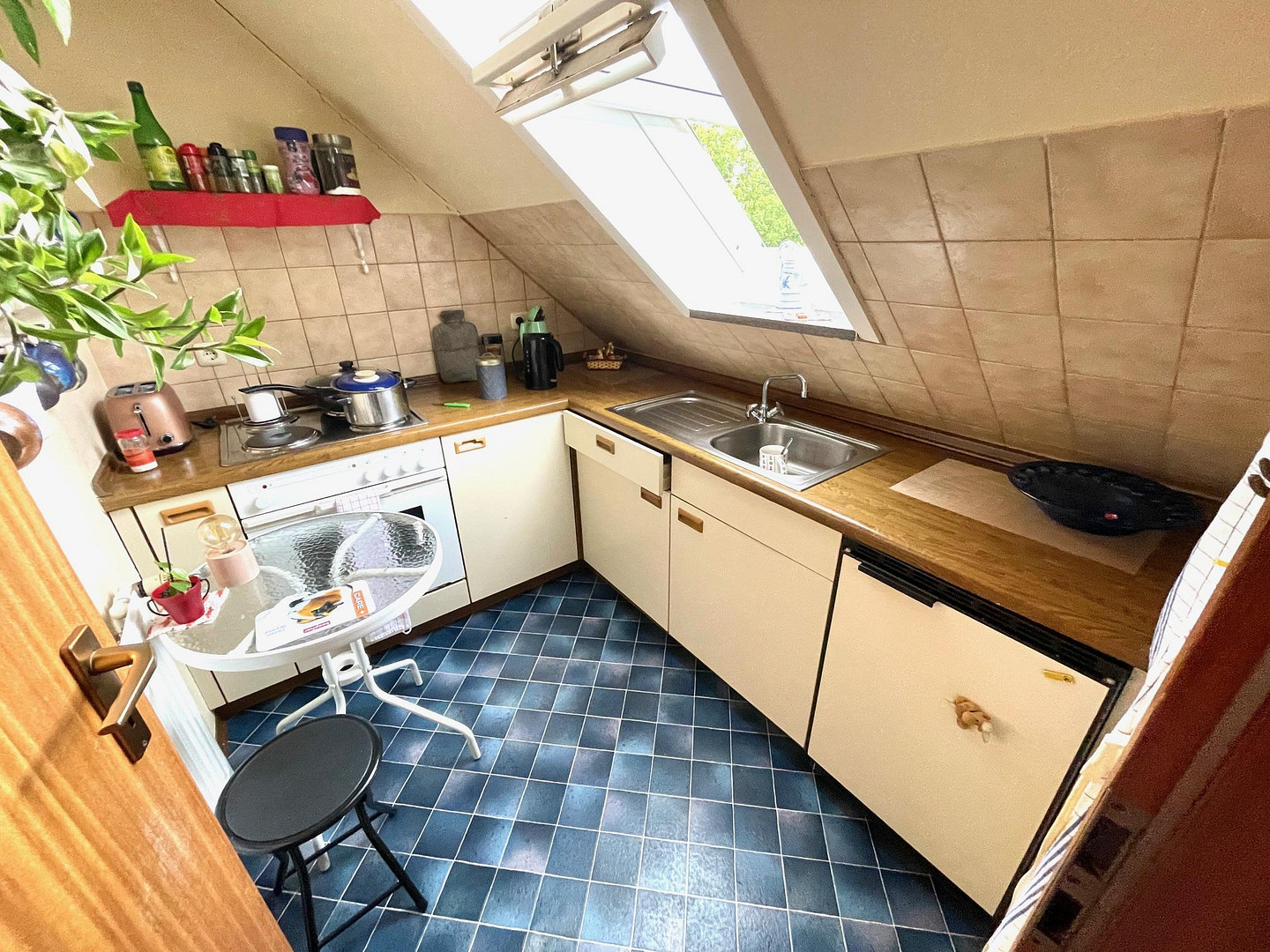 +++ Gemütliche Dachgeschosswohnung in Zeven +++ – Brakeweg 18, 27404 Zeven – Vorschaubild 5