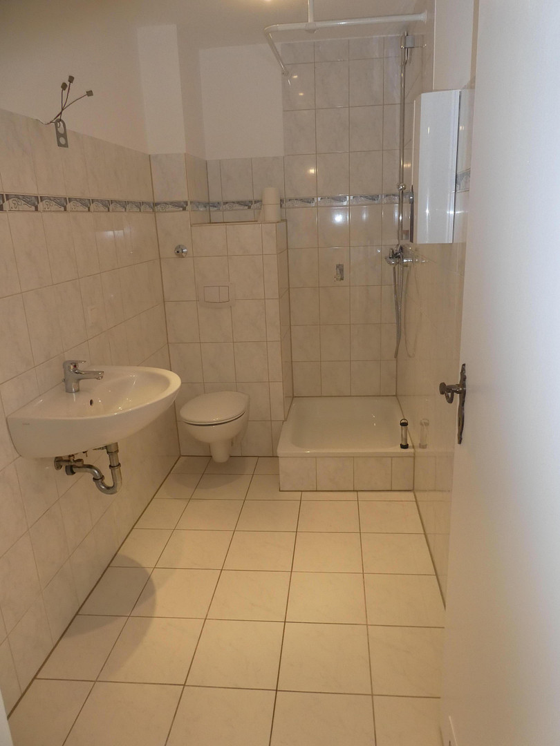 1 ZKB mit Balkon, ruhige Lage, EG-Hochparterre – 67657 Kaiserslautern – Vorschaubild 6