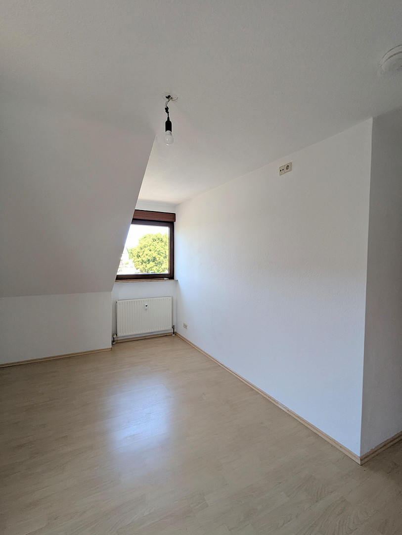 Helle 3-Zi.-Wohnung + West-Balkon & TG-Stellplatz – Am Bähnle 2, 74177 Bad Friedrichshall(Waldau) – Vorschaubild 11