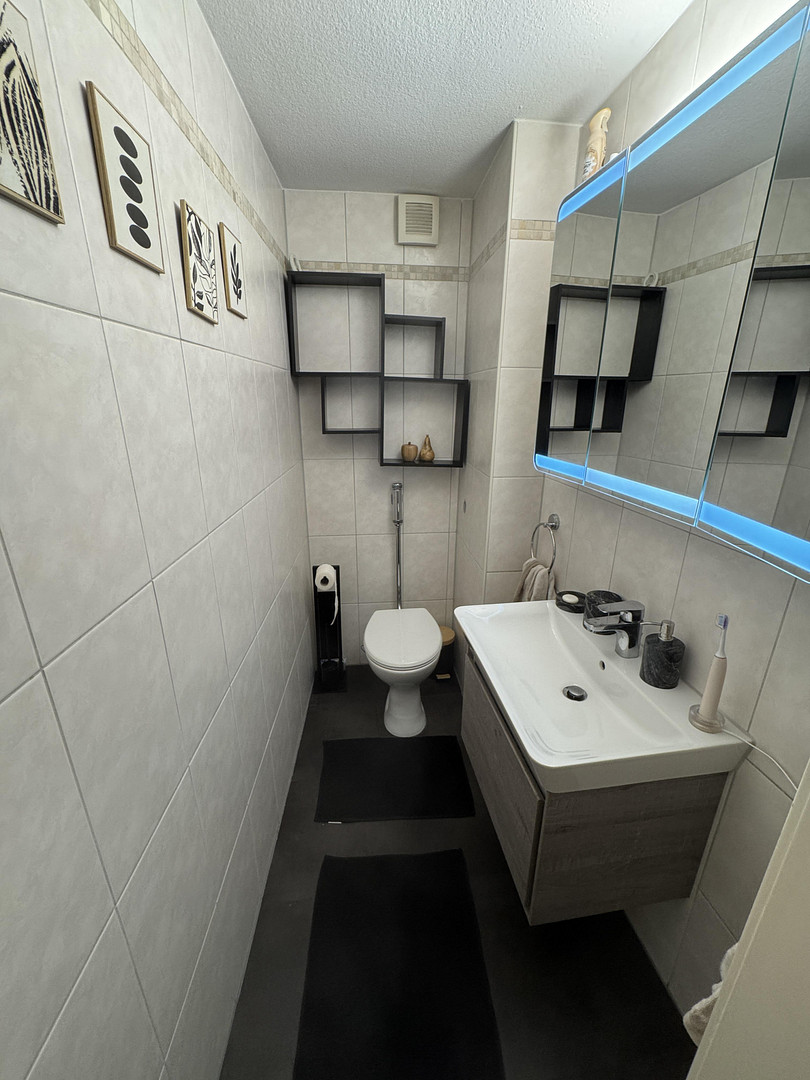 Außergewöhnliche 2,5-Zimmer-Wohnung nahe Uniklinikum – mit Einbauküche, Balkon & Sonnenterrasse – keplerstraße, 45147 Essen(Holsterhausen) – Vorschaubild 8
