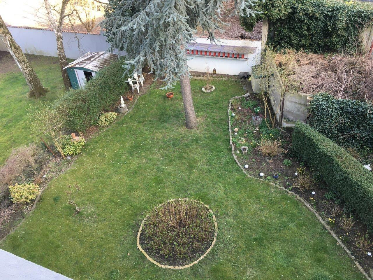 Sanierte 3,5 Zimmer-KDB Wohnung (ca. 70 qm) mit Einbauküche und Balkon / Holsterhausen – Bunsenstr. 77, 45145 Essen(Holsterhausen) – Vorschaubild 16