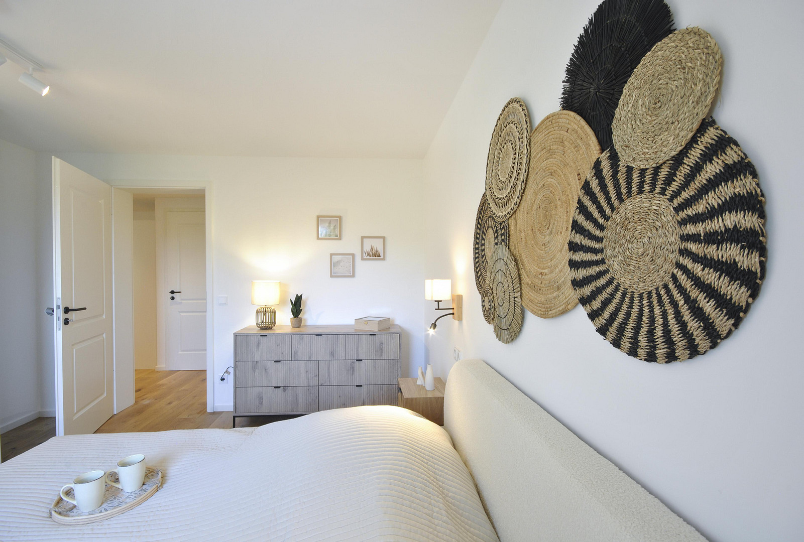 TOP RENOVIERTE UND KOMPLETT EINGERICHTETE 2,5-ZIMMER WOHNUNG IN SCHWABING WEST - PROVISIONSFREI – 80797 München(Schwabing) – Vorschaubild 9
