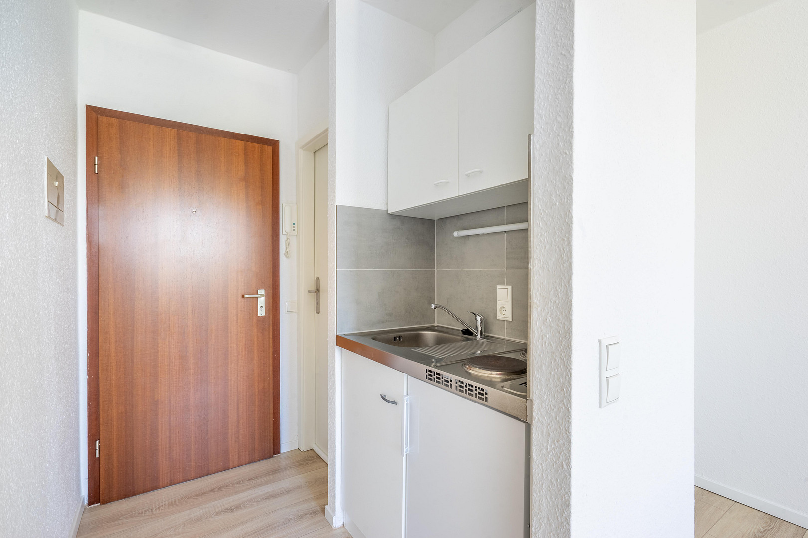 Apartment+Stellplatz Mainz: Kapitalanlage, Eltern & Selbstnutzer – LEER & PROVISIONSFREI! – 55122 Mainz – Vorschaubild 6