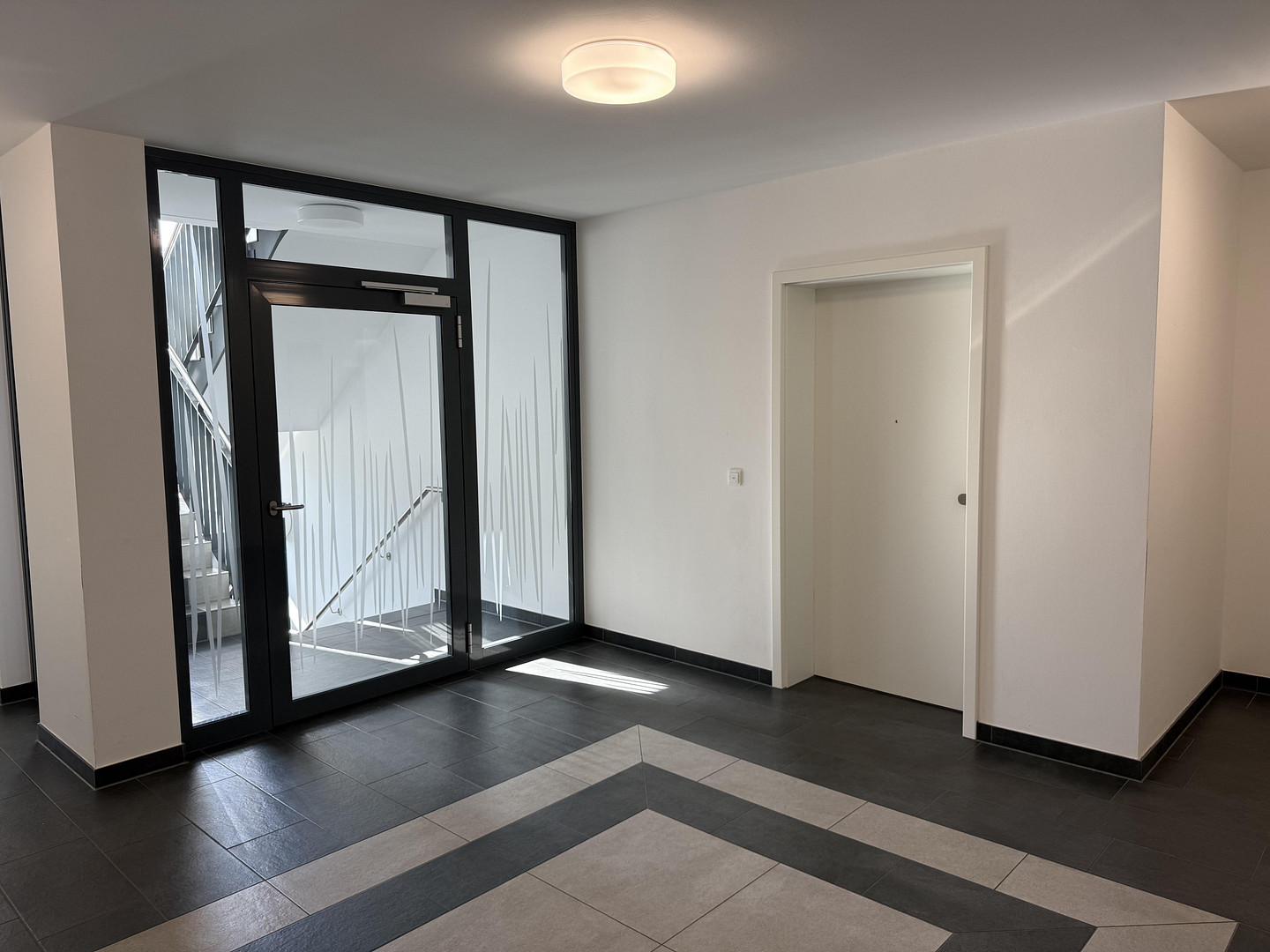 Nur 100 m vom Meer entfernt - Stilvolle 3 ZKB Wohnung mit Marken EBK u. TG Stellplatz – Parkstrasse 46a, 18119 Rostock Warnemünde(Warnemünde) – Vorschaubild 7