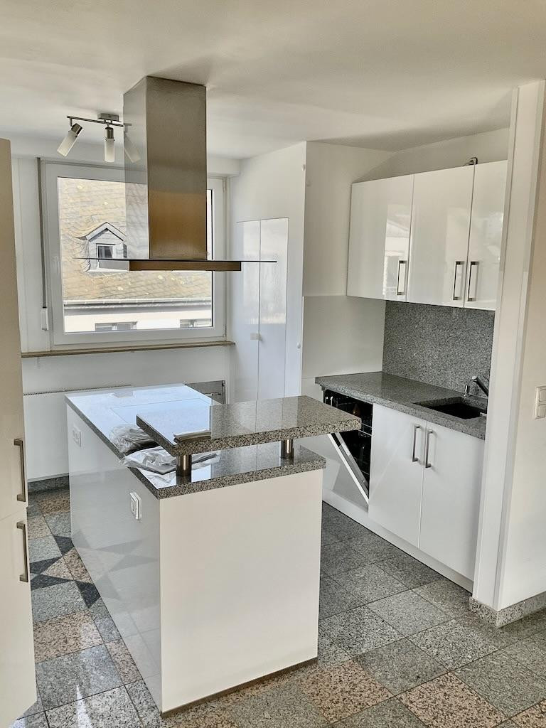 Gemütliche Dachgeschosswohnung in Ko-Metternich, provisionsfrei, mit Balkon und Garage – Weidtman Straße 22, 56072 Koblenz – Vorschaubild 3