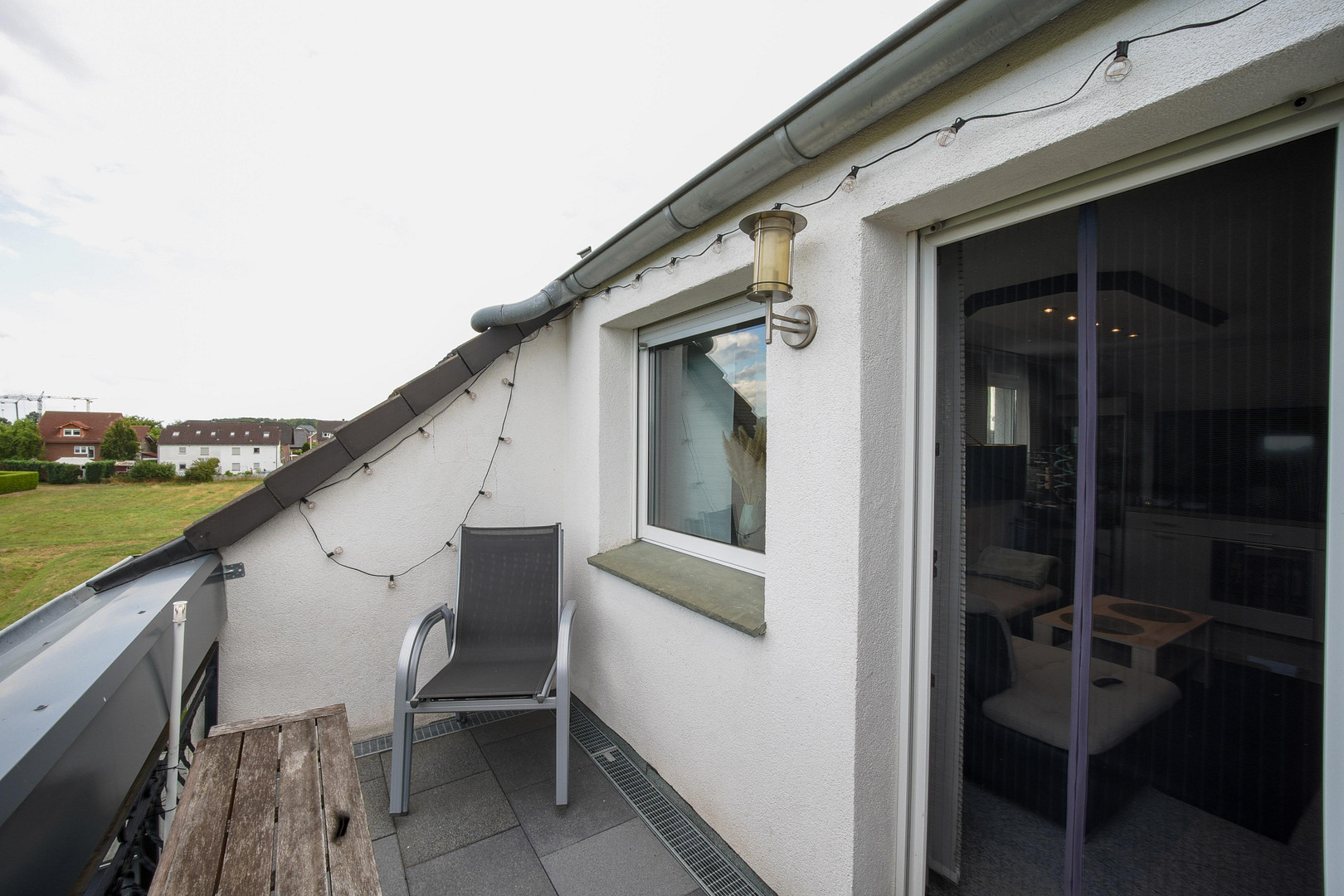 Außergewöhnliche 2-Zimmer-Dachgeschosswohnung mit Kamin, Vollbad, Balkon & ausgebautem Dachboden – 59514 Welver – Vorschaubild 24
