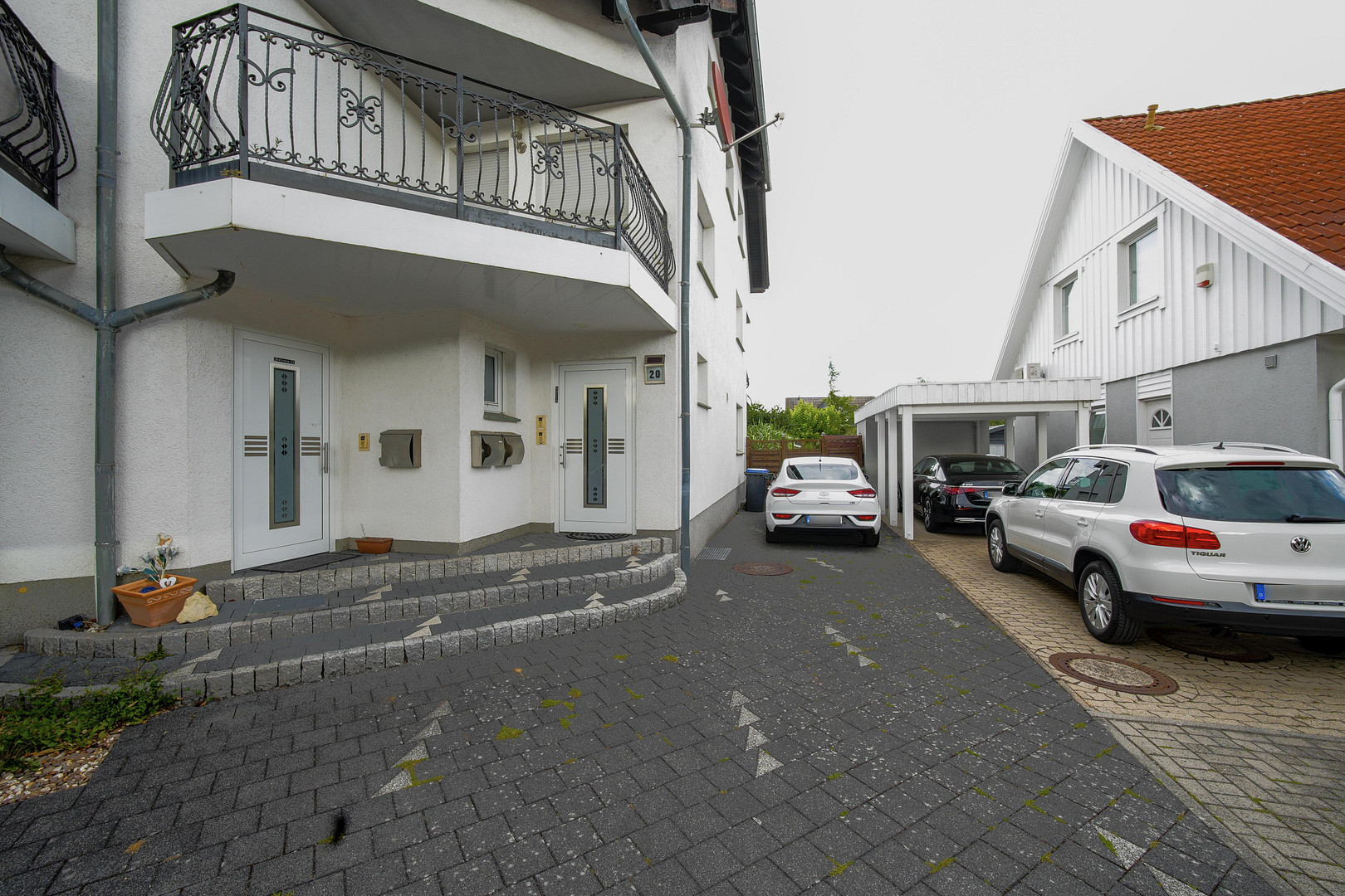 Außergewöhnliche 2-Zimmer-Dachgeschosswohnung mit Kamin, Vollbad, Balkon & ausgebautem Dachboden – 59514 Welver – Vorschaubild 3