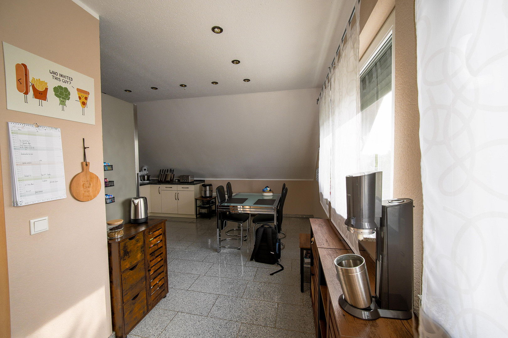 Außergewöhnliche 2-Zimmer-Dachgeschosswohnung mit Kamin, Vollbad, Balkon & ausgebautem Dachboden – 59514 Welver – Vorschaubild 17