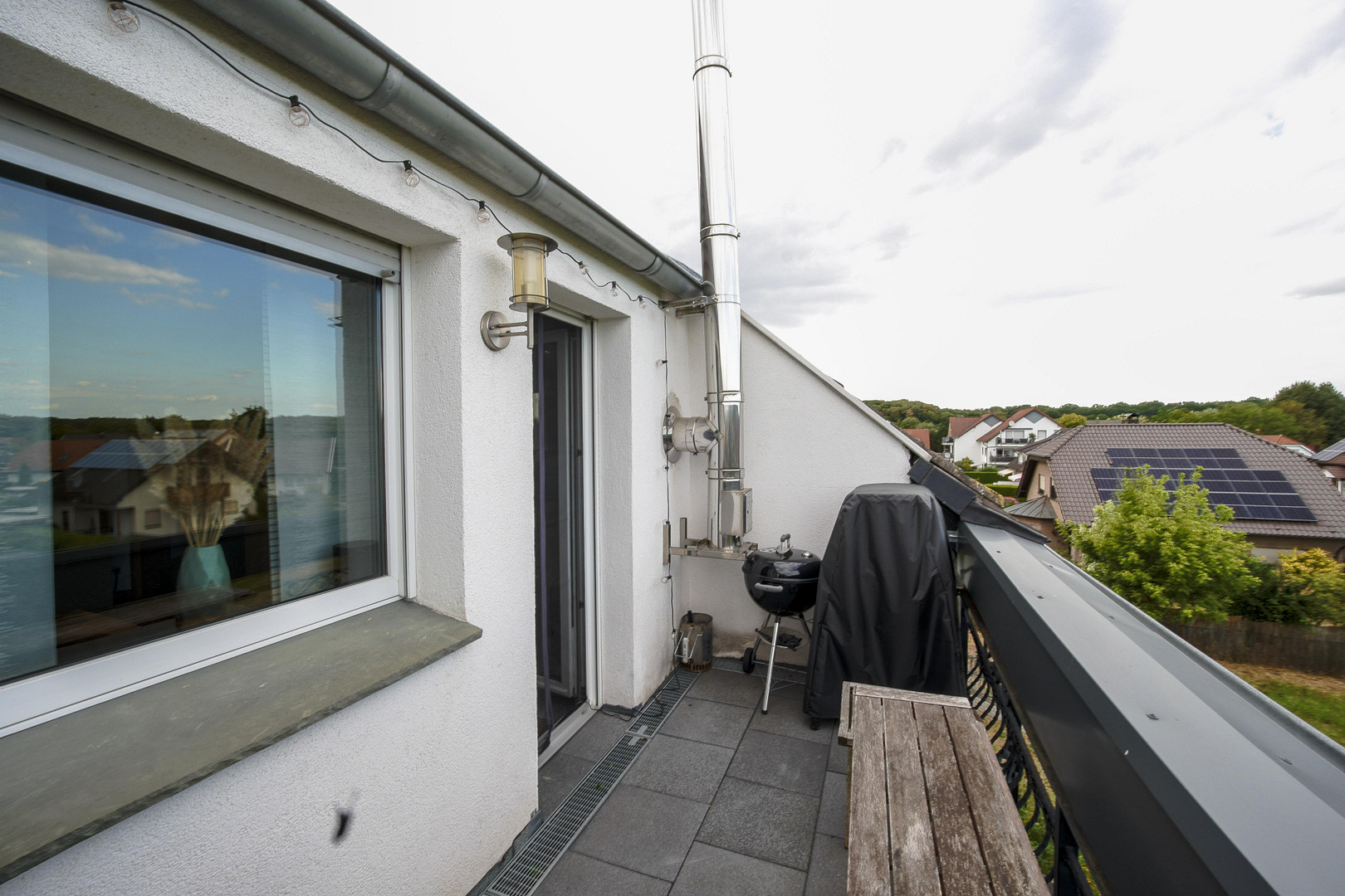 Außergewöhnliche 2-Zimmer-Dachgeschosswohnung mit Kamin, Vollbad, Balkon & ausgebautem Dachboden – 59514 Welver – Vorschaubild 23