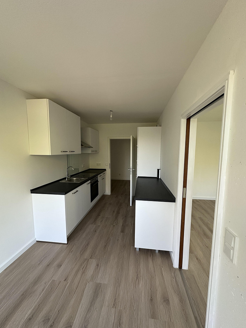 Gemütliche Wohnung (3 ZKBB) im Stadtteil Ko-Karthause inkl. Einbauküche, Balkon und Tiefgarage – Eisenacher Straße 4, 56075 Koblenz – Vorschaubild 4