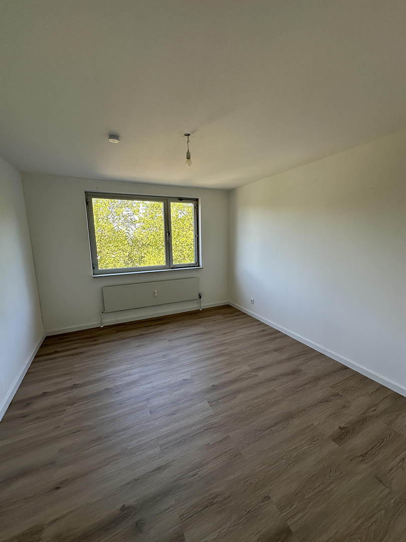 Gemütliche Wohnung (3 ZKBB) im Stadtteil Ko-Karthause inkl. Einbauküche, Balkon und Tiefgarage – Eisenacher Straße 4, 56075 Koblenz – Vorschaubild 7