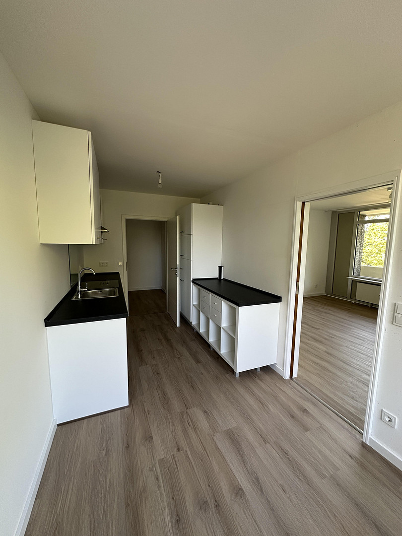 Gemütliche Wohnung (3 ZKBB) im Stadtteil Ko-Karthause inkl. Einbauküche, Balkon und Tiefgarage – Eisenacher Straße 4, 56075 Koblenz – Vorschaubild 3