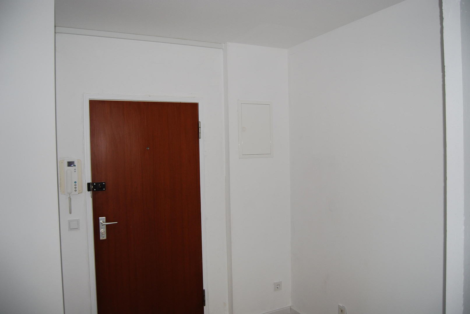 Gemütliche Wohnung (3 ZKBB) im Stadtteil Ko-Karthause inkl. Einbauküche, Balkon und Tiefgarage – Eisenacher Straße 4, 56075 Koblenz – Vorschaubild 12