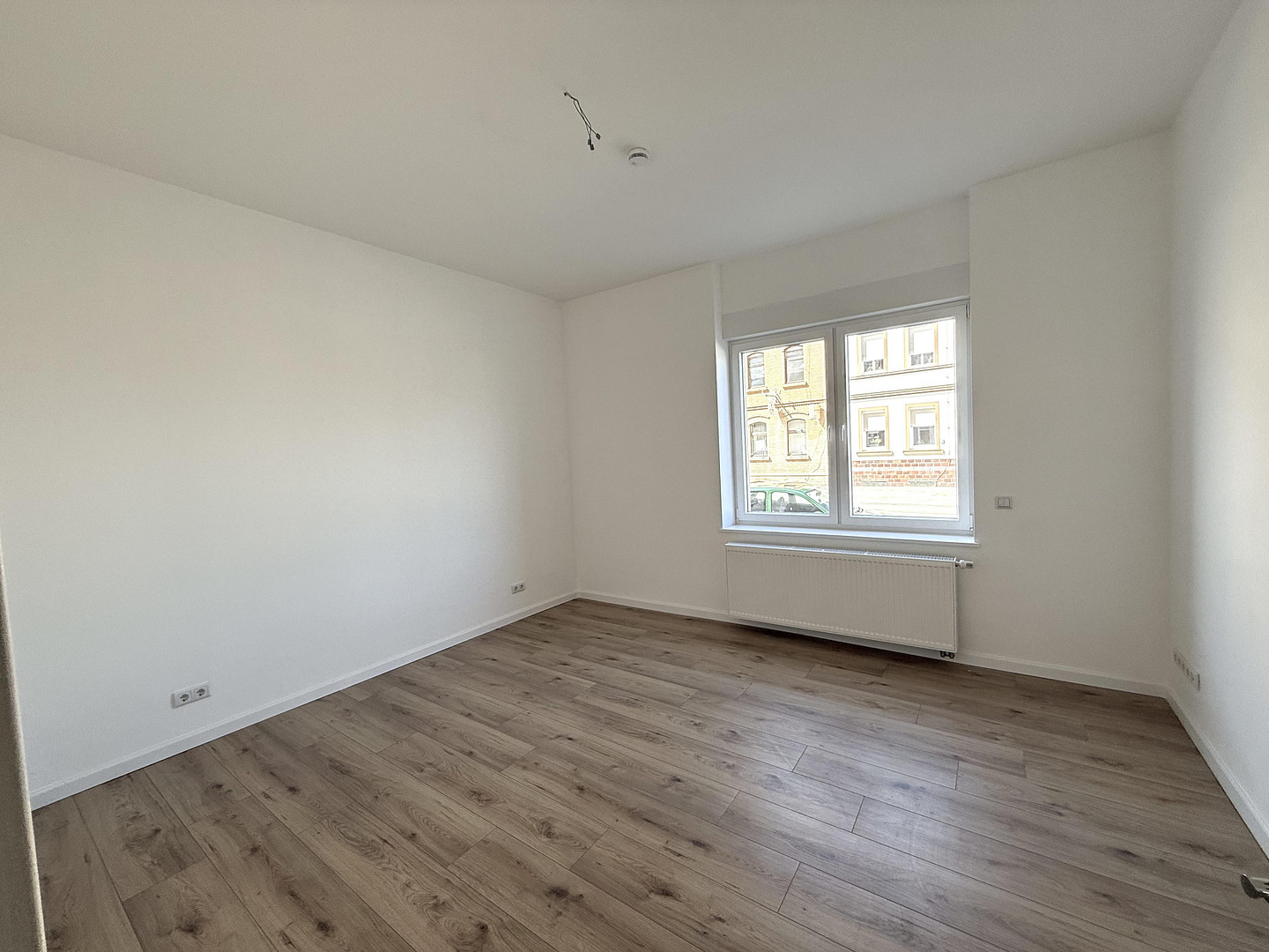 Erstbezug nach Sanierung – Stilvolle 4-Zimmer-Altbauwohnung mit 126 m² – Am Wasserturm 30, 3238 Finsterwalde – Vorschaubild 12