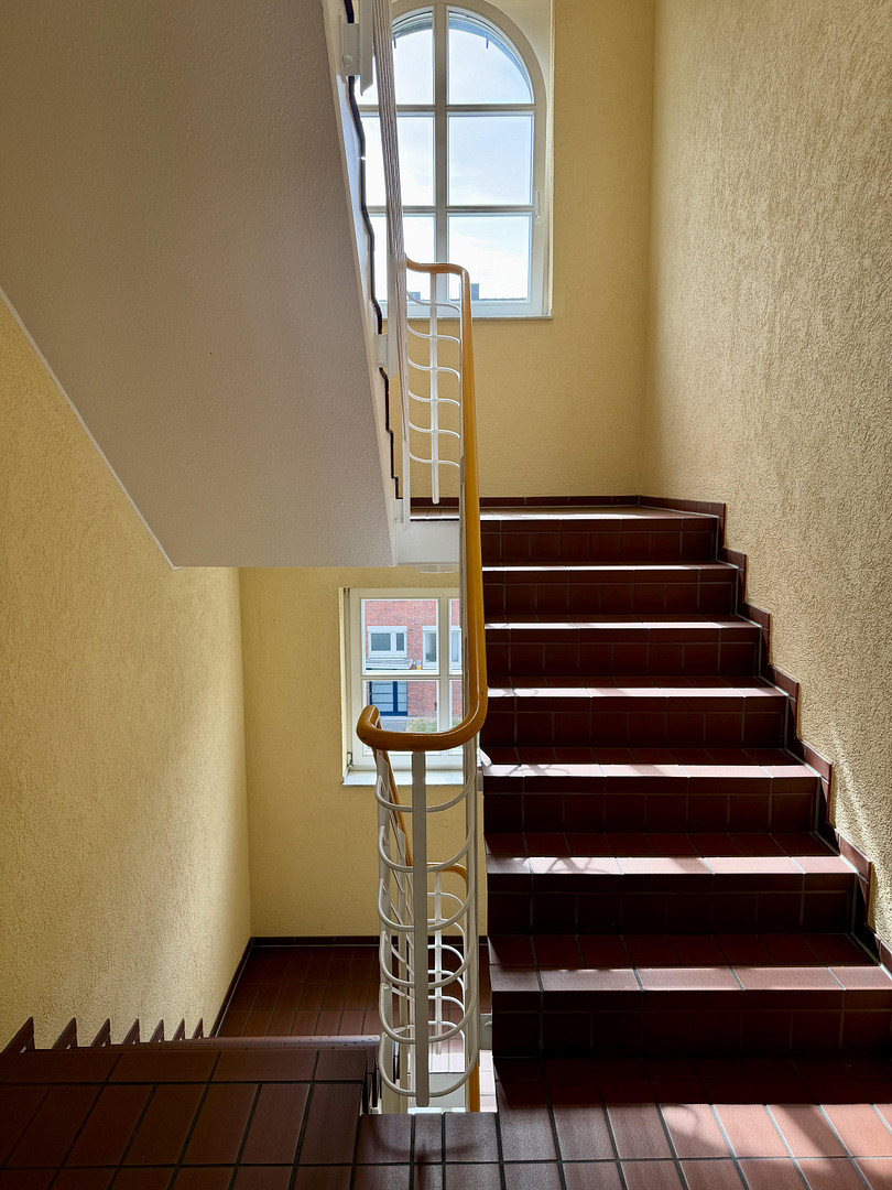 Bezugsfrei in Flingern: 1-Zimmer-Wohnung mit Balkon, Keller und Tiefgarage – Rosmarinstr. 22, 40235 Düsseldorf(Flingern) – Vorschaubild 2