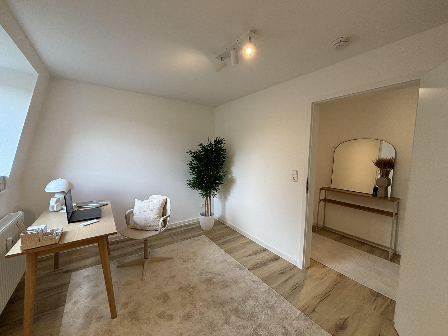 Vollmöblierte 2,5-Zimmer-Maisonette mit Tageslichtbad & Kellerraum - Neubau 2024 in Köln Mülheim! – Bergisch Gladbacher Str. 135-137, 51065 Köln(Mülheim) – Vorschaubild 22