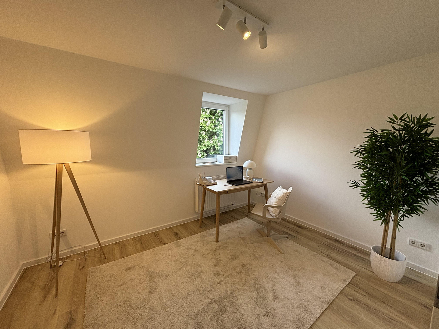 Vollmöblierte 2,5-Zimmer-Maisonette mit Tageslichtbad & Kellerraum - Neubau 2024 in Köln Mülheim! – Bergisch Gladbacher Str. 135-137, 51065 Köln(Mülheim) – Vorschaubild 21