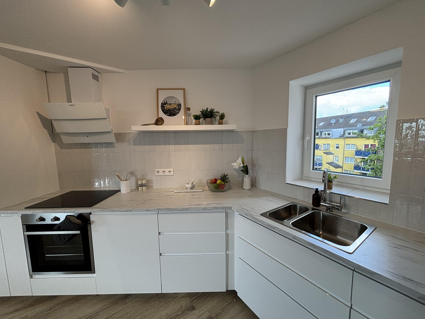 Vollmöblierte 2,5-Zimmer-Maisonette mit Tageslichtbad & Kellerraum - Neubau 2024 in Köln Mülheim! – Bergisch Gladbacher Str. 135-137, 51065 Köln(Mülheim) – Vorschaubild 10