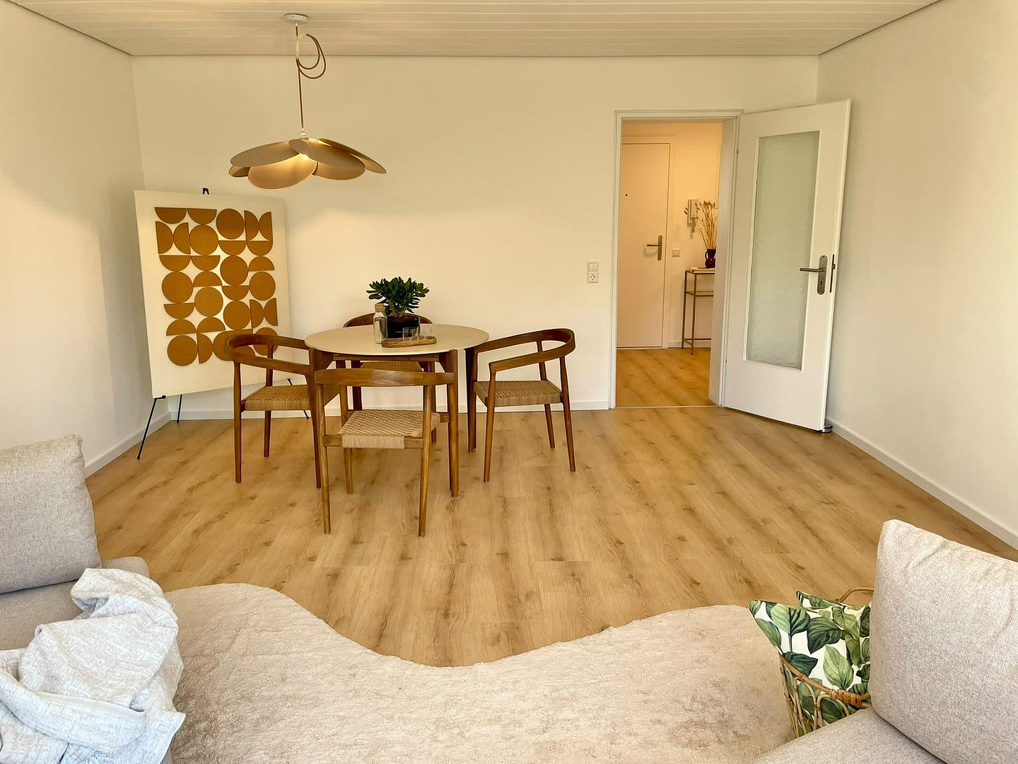 HELLE, MODERNISIERTE UND LICHTDURCHFLUTETE 3-ZIMMER-WOHNUNG MIT SÜDBALKON IN BÖBLINGEN-DAGERSHEIM – Goethestraße 30, 71034 Böblingen(Dagersheim) – Vorschaubild 3