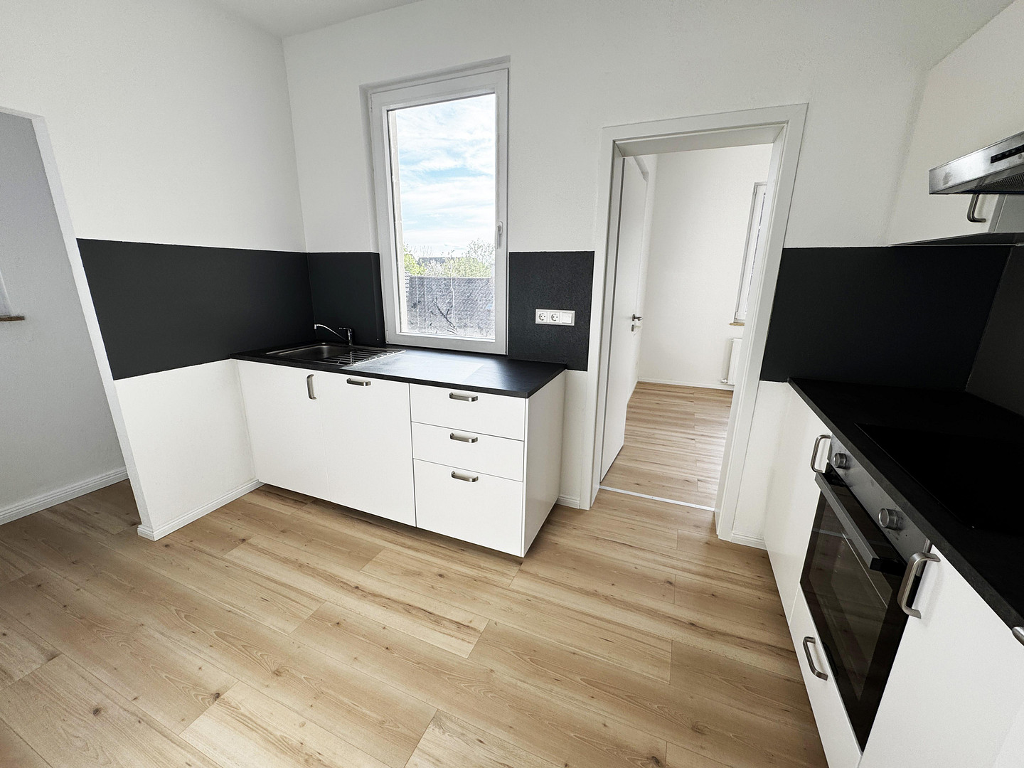 Erstbezug nach Sanierung - Neuer Boden/Küche/Bad/Fenster - Zentrale Lage in Heilbronn – 74072 Heilbronn – Vorschaubild 6