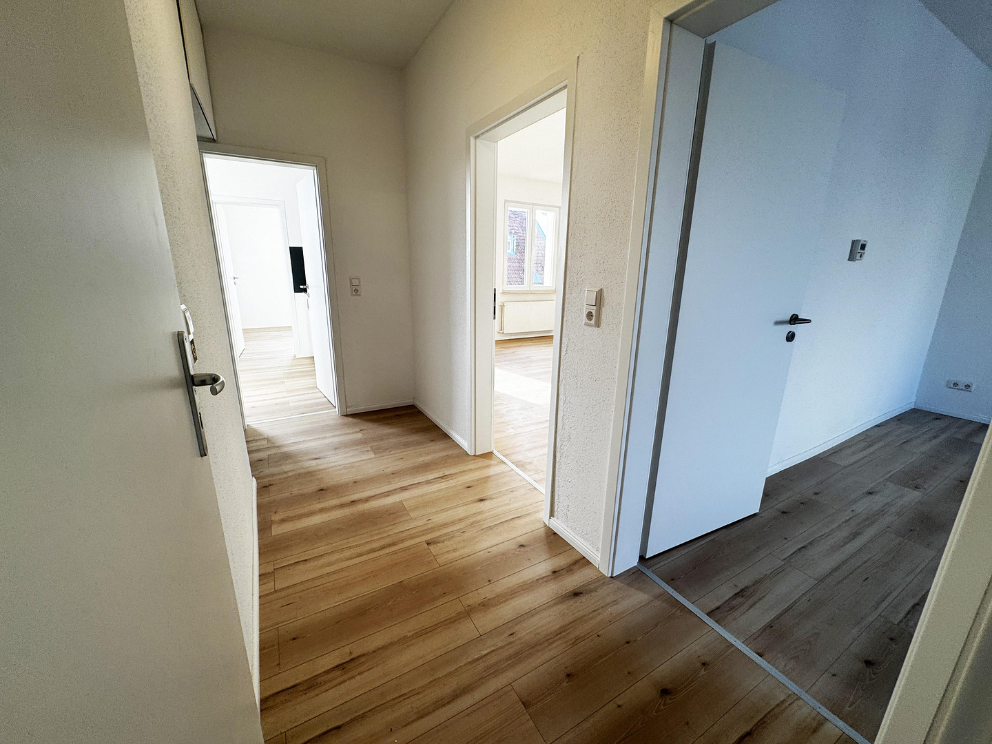 Erstbezug nach Sanierung - Neuer Boden/Küche/Bad/Fenster - Zentrale Lage in Heilbronn – 74072 Heilbronn – Vorschaubild 12