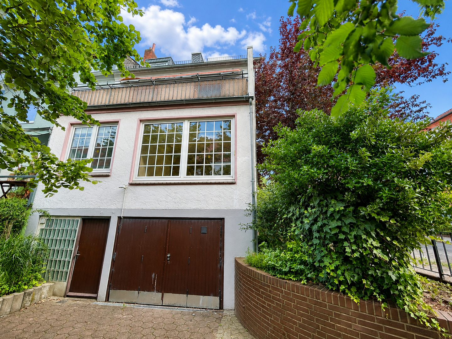 Reihenendhaus mit Balkon und Garage in beliebter Lage ! – Liebensteiner Straße 2, 28205 Bremen(Östliche Vorstadt) – Vorschaubild 2