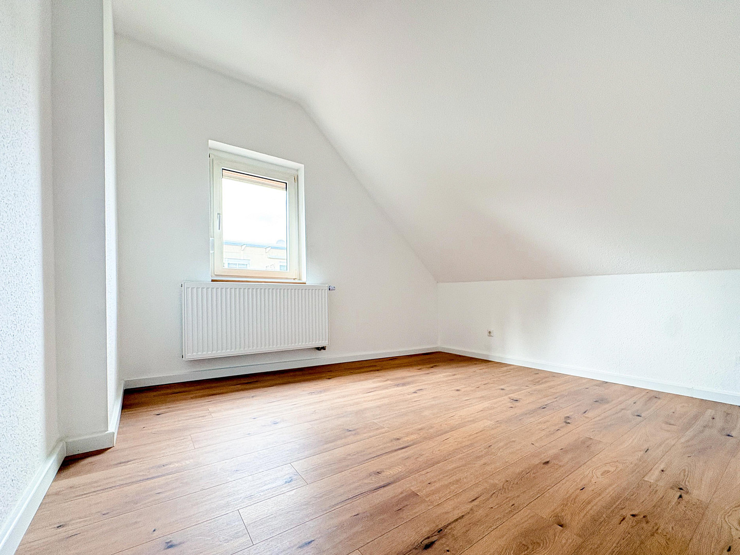 Erstbezug nach Kernsanierung | Stilvolle 2-Zimmer-Altbauwohnung | Provisionsfrei – 65199 Wiesbaden – Vorschaubild 4