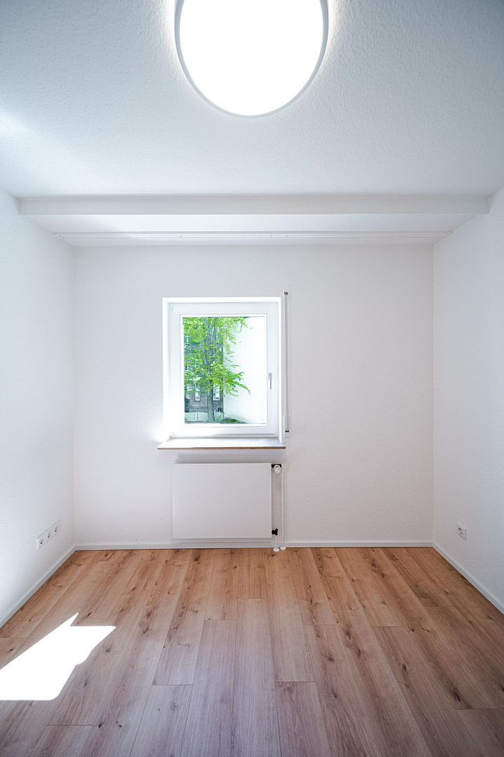 Frisch saniert & bezugsbereit: Helle 3 Zimmer mit Balkon in Wiesbaden-Biebrich – 65203 Wiesbaden – Vorschaubild 6