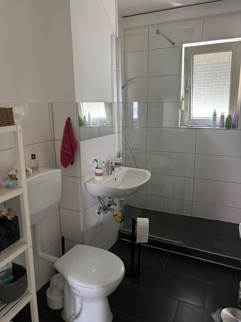 Sanierte 3,5-Zimmer-Erdgeschosswohnung in Essen-Frohnhausen – Wattenbachstr. 12, 45144 Essen(Frohnhausen) – Vorschaubild 2