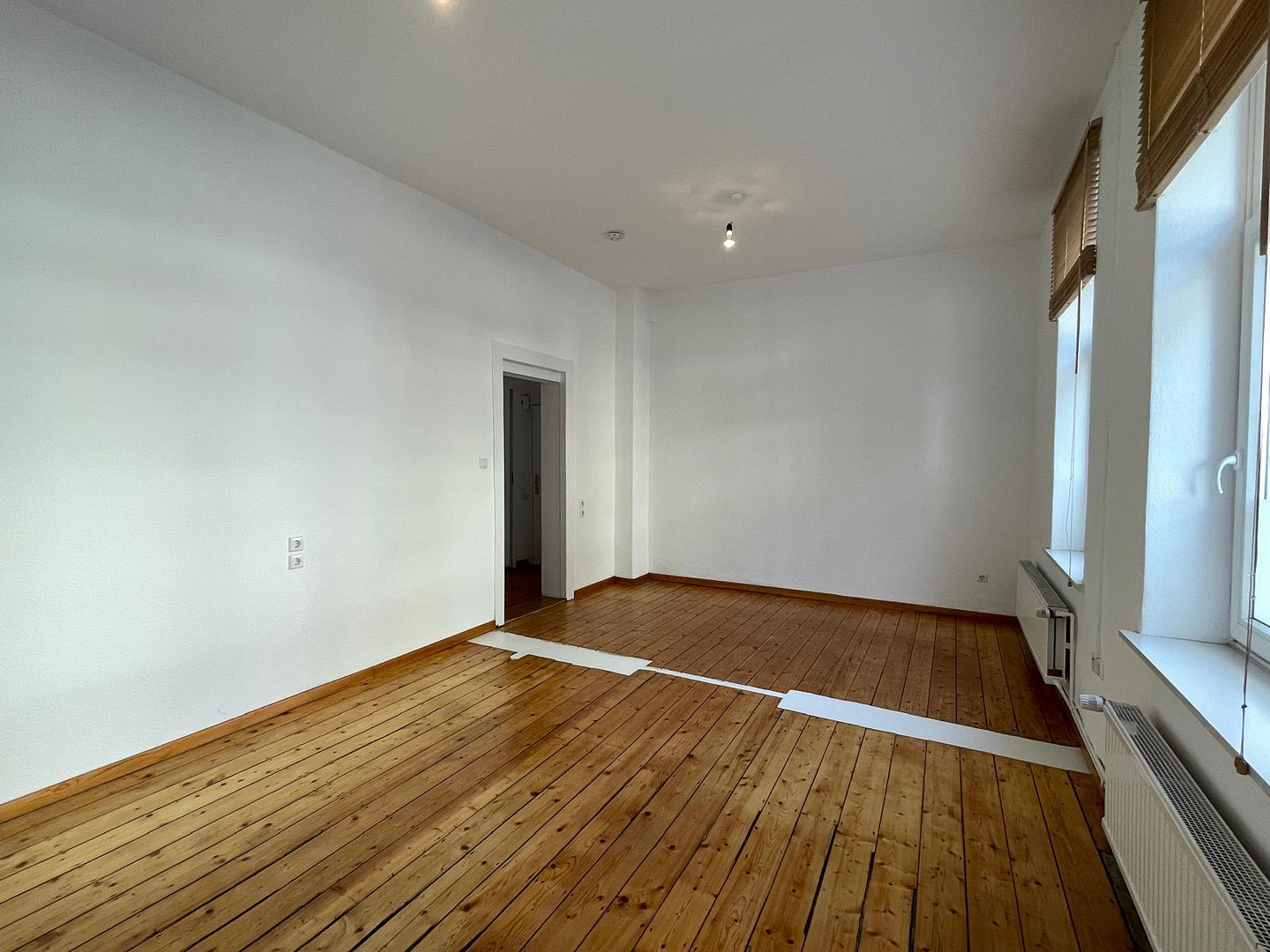 2-Zimmer Altbauwohnung an der Leibnitz Uni und Welfengarten / inklusive Küche – Hahnenstraße 9, 30167 Hannover(Nordstadt) – Vorschaubild 10