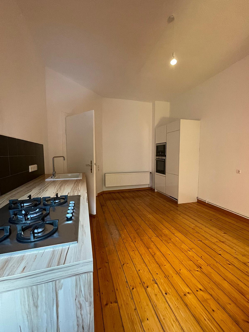 2-Zimmer Altbauwohnung an der Leibnitz Uni und Welfengarten / inklusive Küche – Hahnenstraße 9, 30167 Hannover(Nordstadt) – Vorschaubild 3