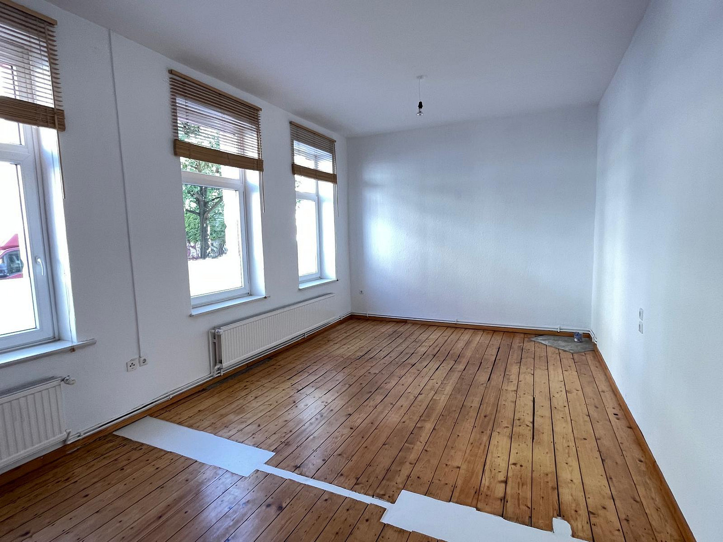 2-Zimmer Altbauwohnung an der Leibnitz Uni und Welfengarten / inklusive Küche – Hahnenstraße 9, 30167 Hannover(Nordstadt) – Vorschaubild 9