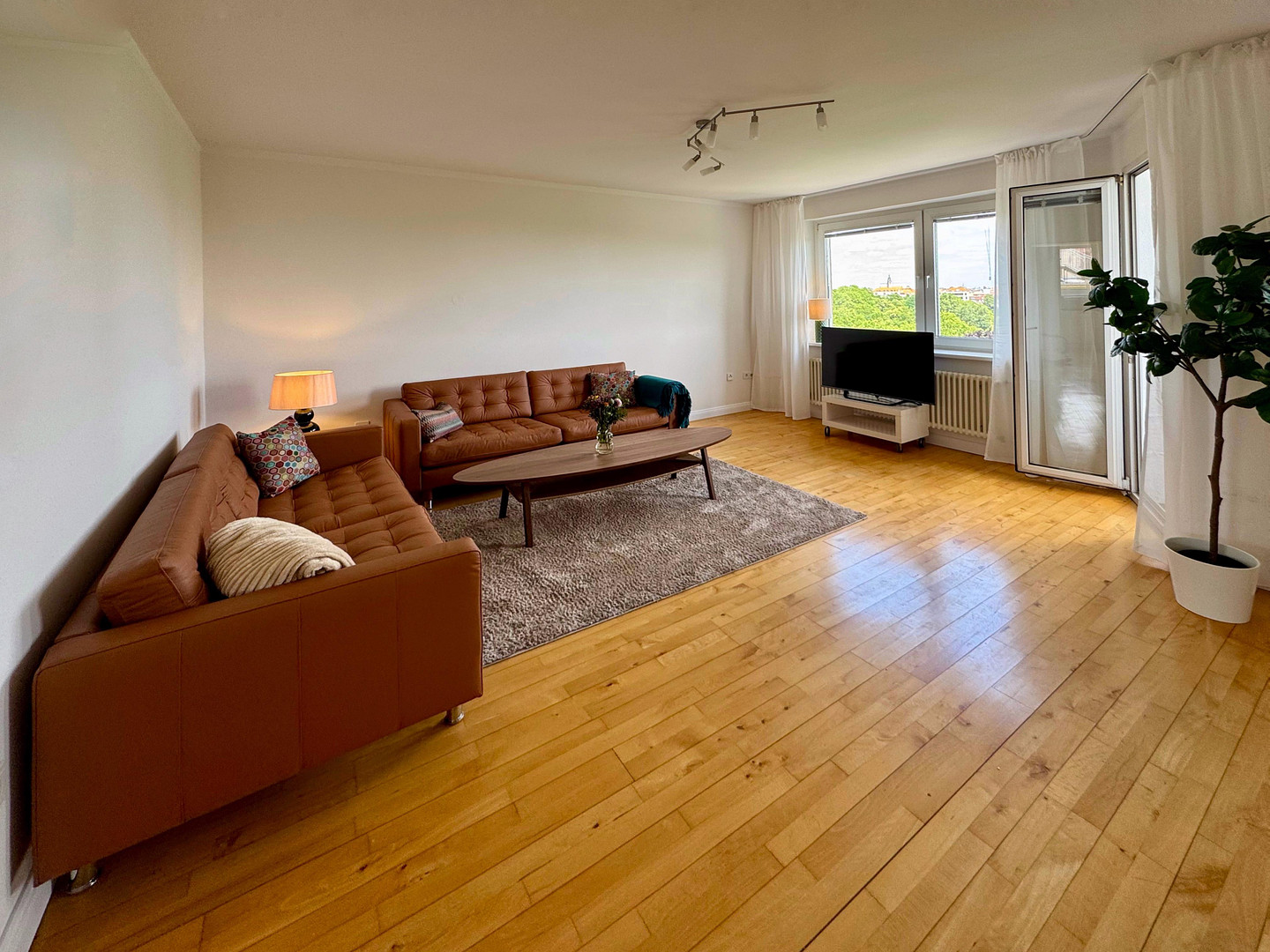 Lietzensee- und Weitblick – charmante, kompakte Wohnung mit Balkon – 14057 Berlin(Charlottenburg) – Vorschaubild 2