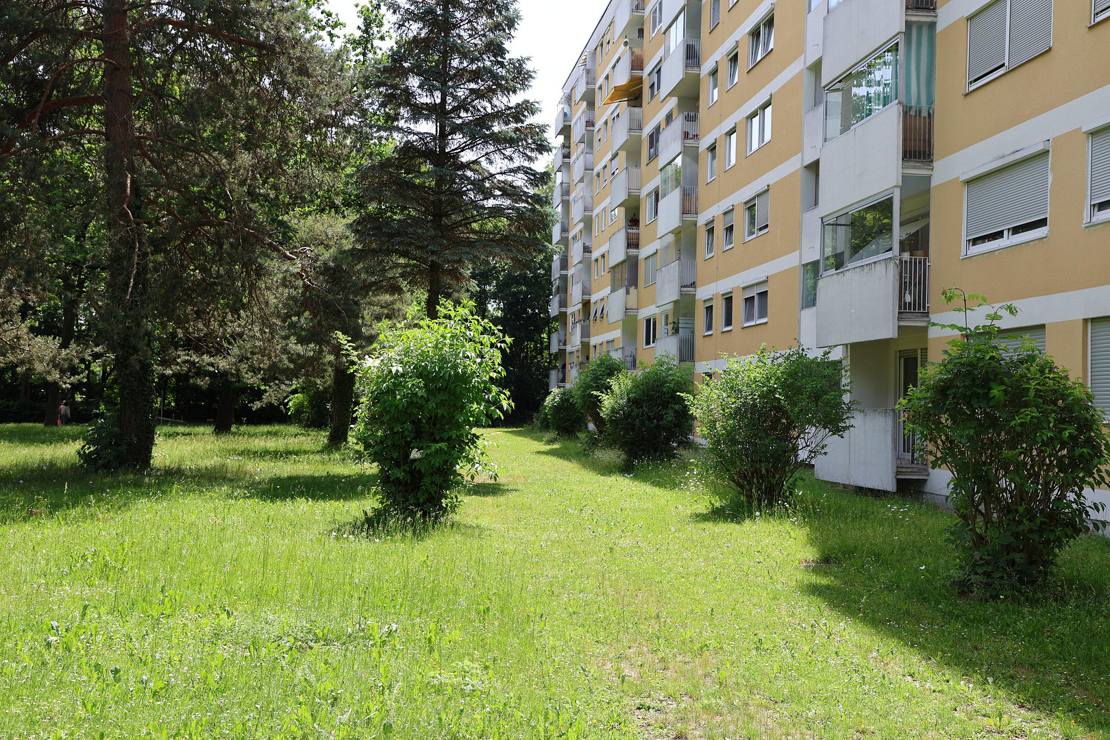 Modernisierte 2-Zimmer Wohnung in Fürstenried (U3) provisionsfrei! Sofort beziehbar – Engadiner Str. 30, 81475 München(Fürstenried) – Vorschaubild 2