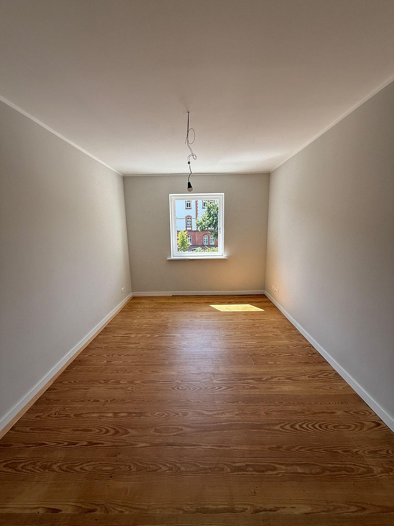 Traumwohnung im grünen Bahrenfeld, Erstbezug nach Sanierung, 3 Zi, EBK, Balkon, 1.OG, WG geeignet – 22761 Hamburg(Bahrenfeld) – Vorschaubild 3