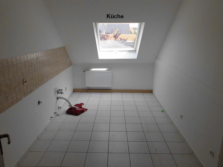 Großzügige 4-Zimmer-DG-Wohnung mit Balkon und Garage – 32278 Kirchlengern – Vorschaubild 8