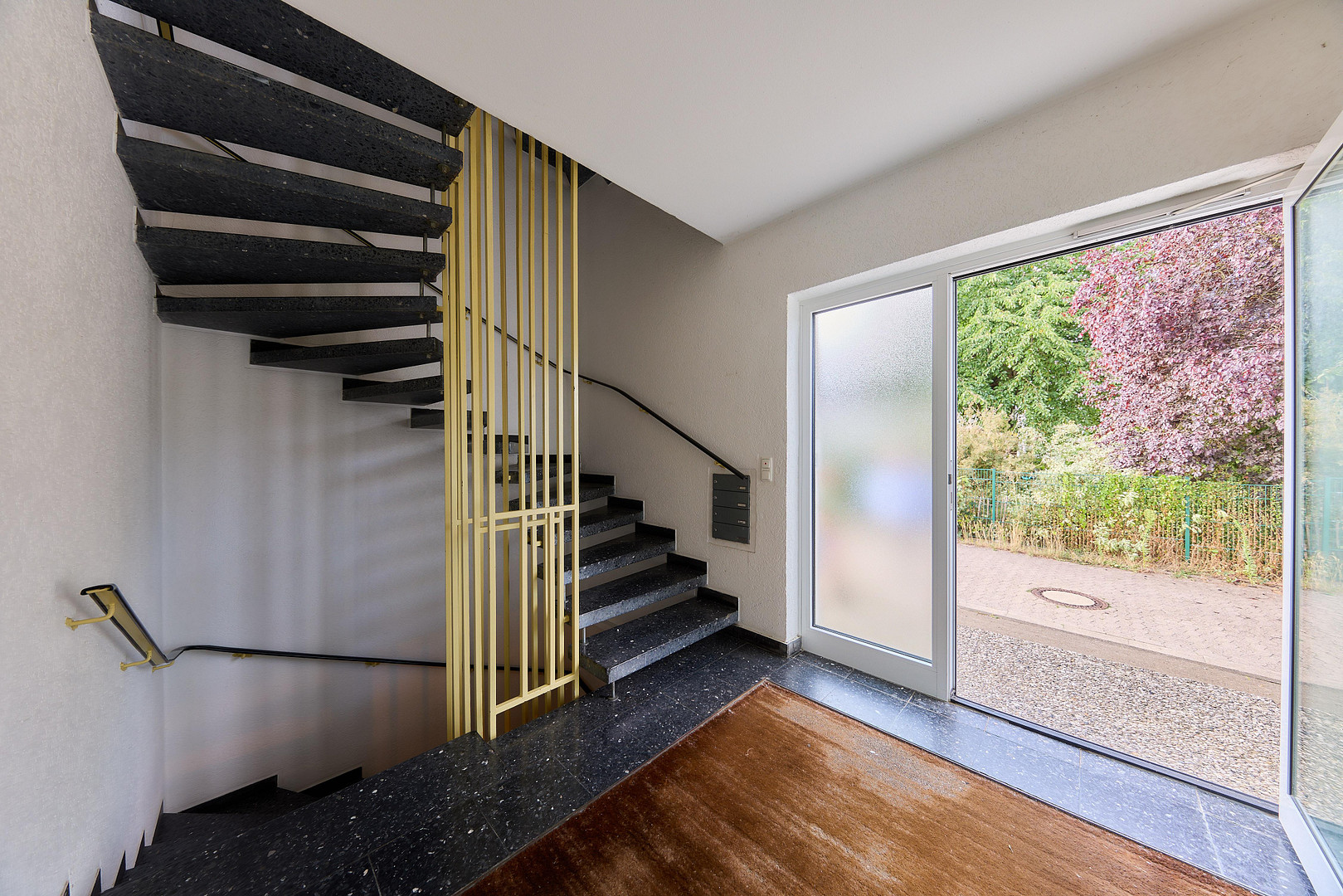 Großzügige 4-Zimmer-DG-Wohnung mit Balkon und Garage – 32278 Kirchlengern – Vorschaubild 4