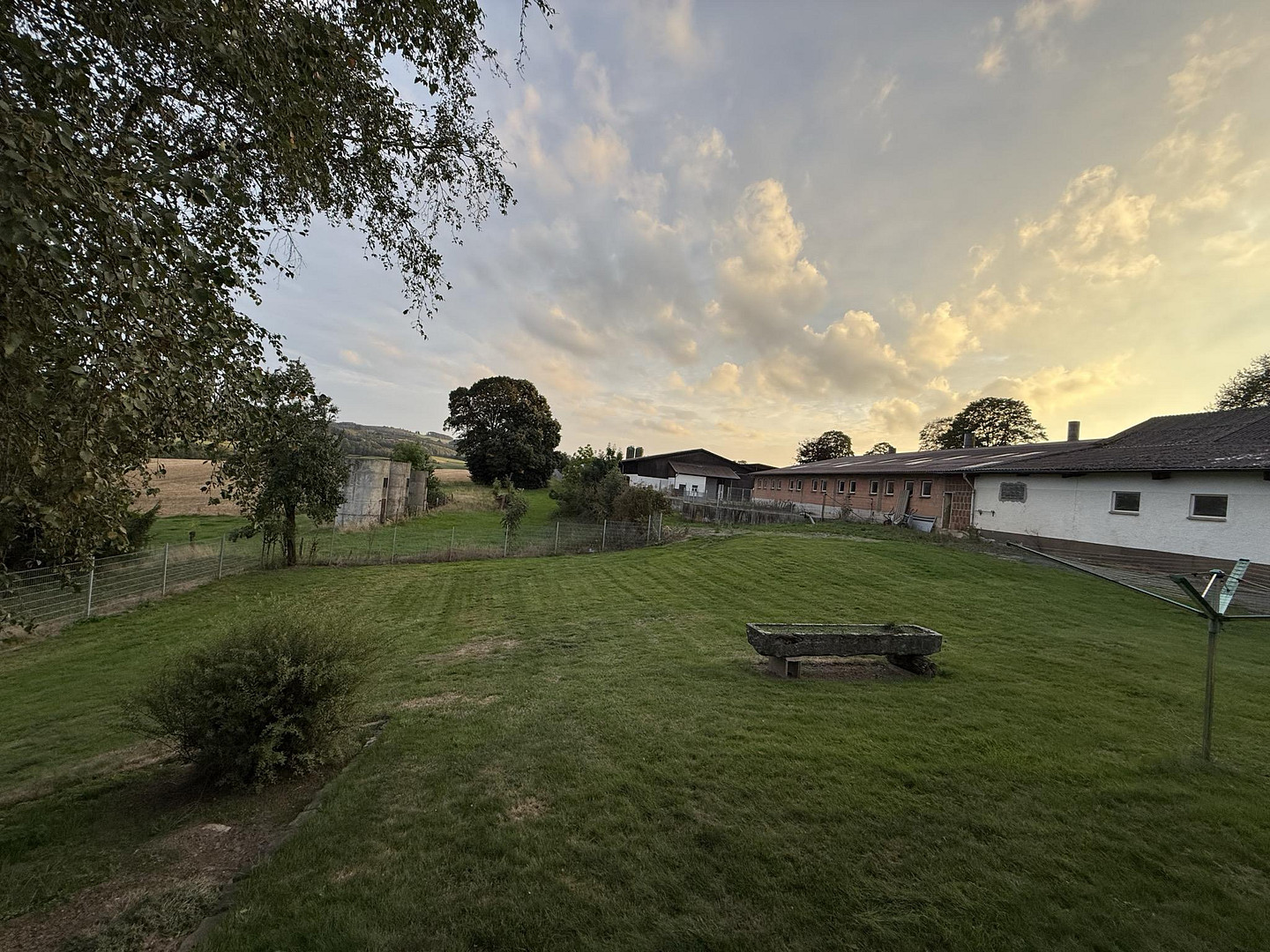 Wohnen auf dem Bauernhof mit malerischer Aussicht, viel Platz und großem Garten – 58802 Balve-Langenholthausen(Langenholthausen) – Vorschaubild 4