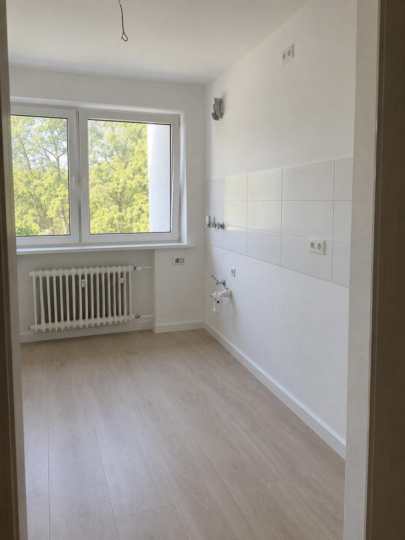 Erstbezug nach Sanierung, moderne 3-Zimmer-Wohnung mit Südloggia und 2 Stellplätzen in Englschalking – 81927 München(Johanneskirchen) – Vorschaubild 6