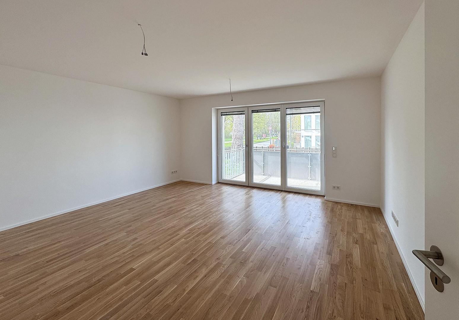 Erstbezug nach Kernsanierung: Geschmackvolle 3-Zimmer-Wohnung mit Balkon in München-Trudering - WE 1 – 81825 München-Trudering(Trudering) – Vorschaubild 3