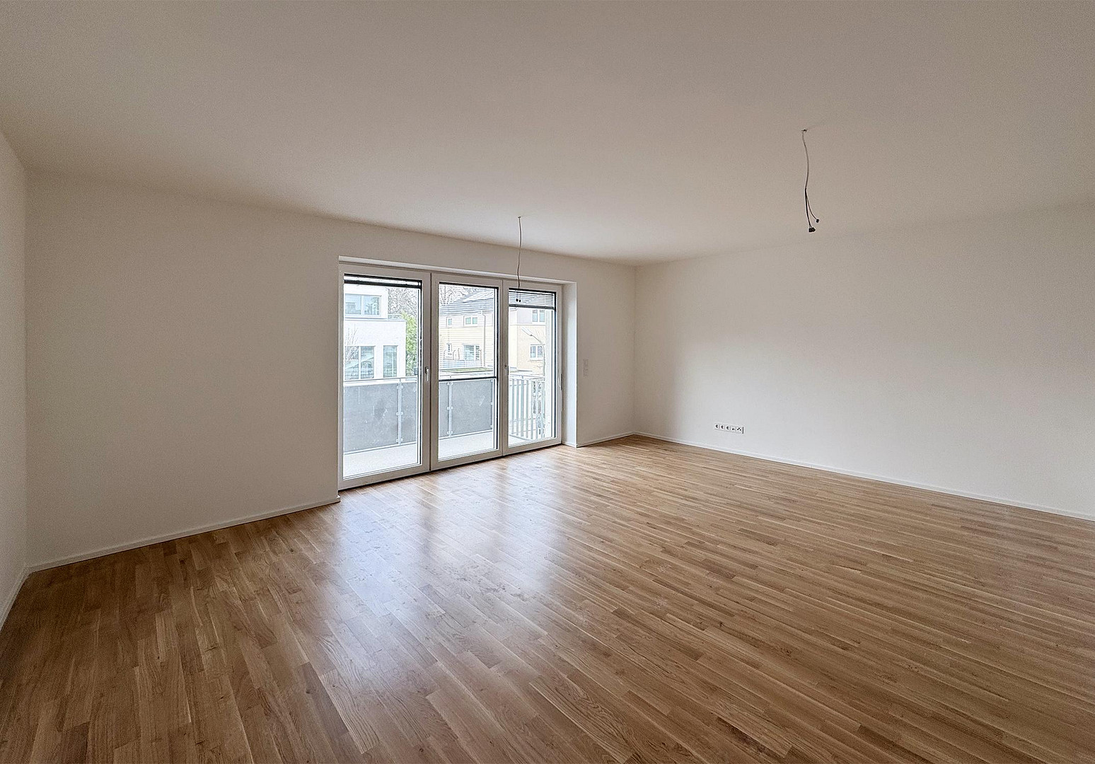 Erstbezug nach Kernsanierung: Großzügige 3-Zimmer-Wohnung mit Balkon in München-Trudering - WE 5 – 81825 München-Trudering(Trudering) – Vorschaubild 3
