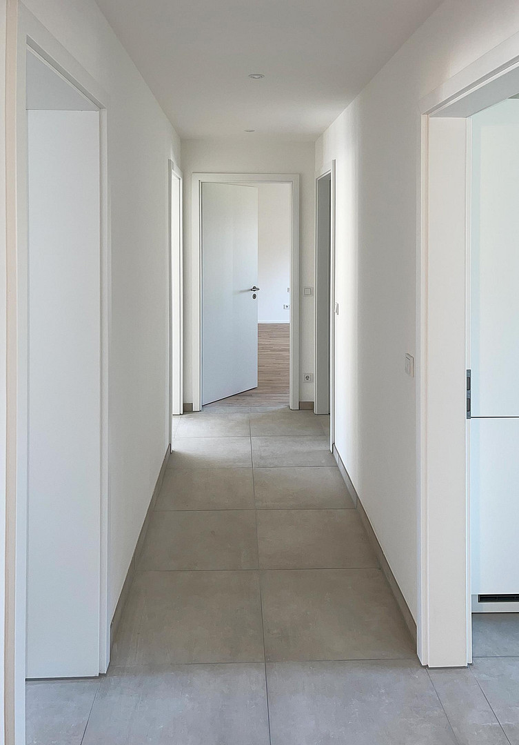 Erstbezug nach Kernsanierung: Großzügige 3-Zimmer-Wohnung mit Balkon in München-Trudering - WE 5 – 81825 München-Trudering(Trudering) – Vorschaubild 2