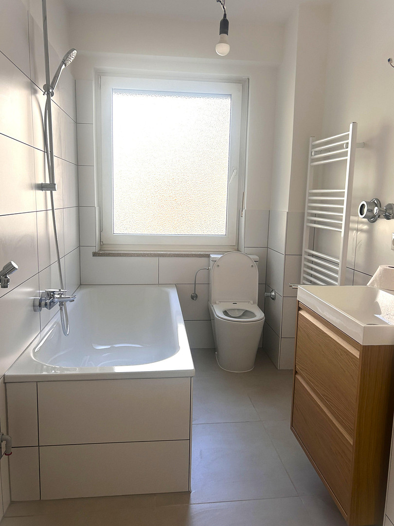 Sanierte helle 3 Zimmerwohnung mit Balkon – 80807 München(Milbertshofen) – Vorschaubild 7