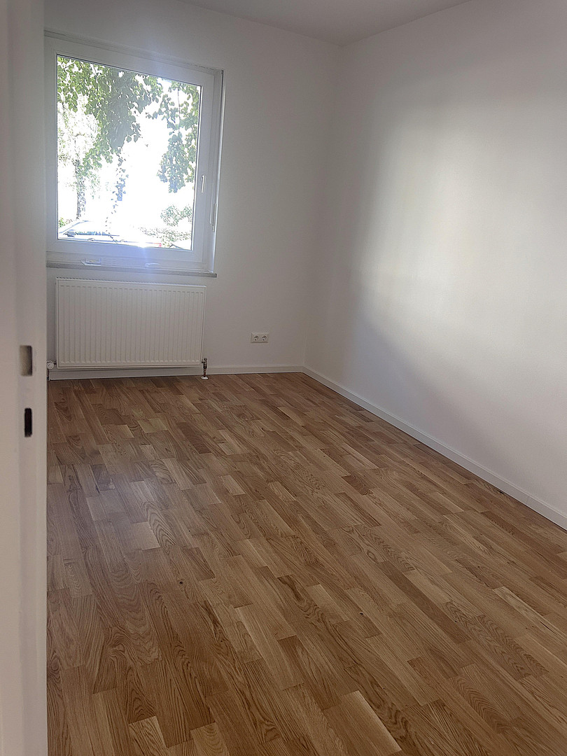 Sanierte helle 3 Zimmerwohnung mit Balkon – 80807 München(Milbertshofen) – Vorschaubild 5