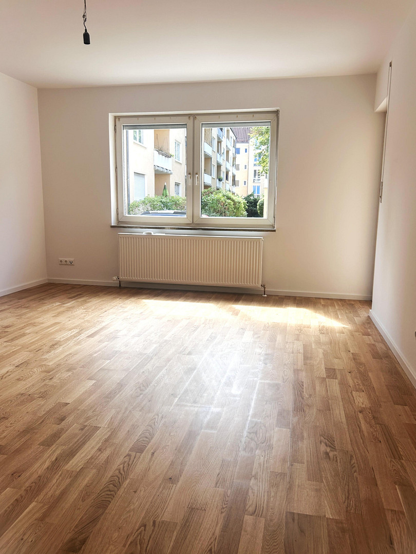 Sanierte helle 3 Zimmerwohnung mit Balkon – 80807 München(Milbertshofen) – Vorschaubild 3