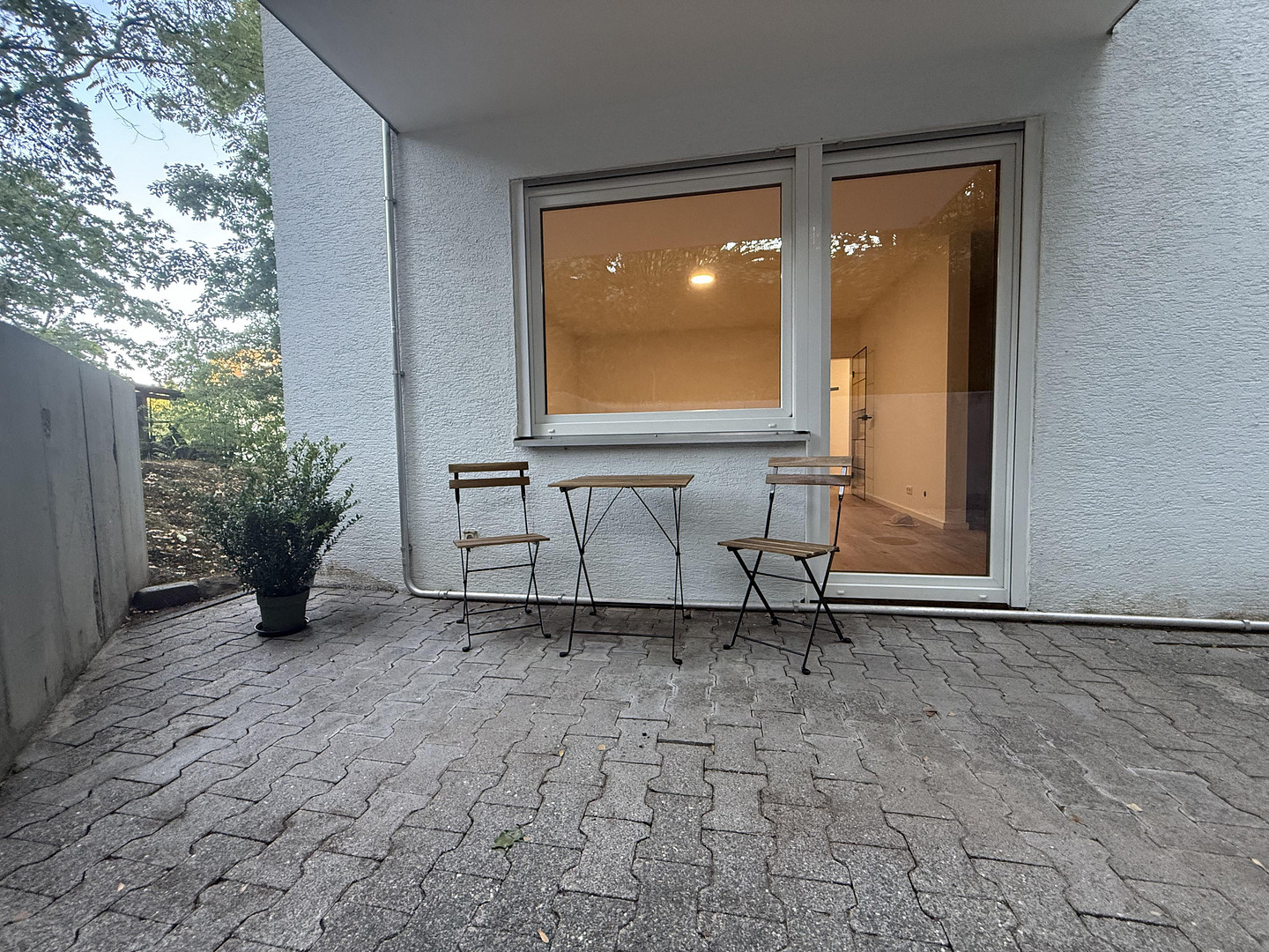 Modern sanierte 2-ZKB-Erdgeschosswohnung mit großer Terrasse am Betzenberg