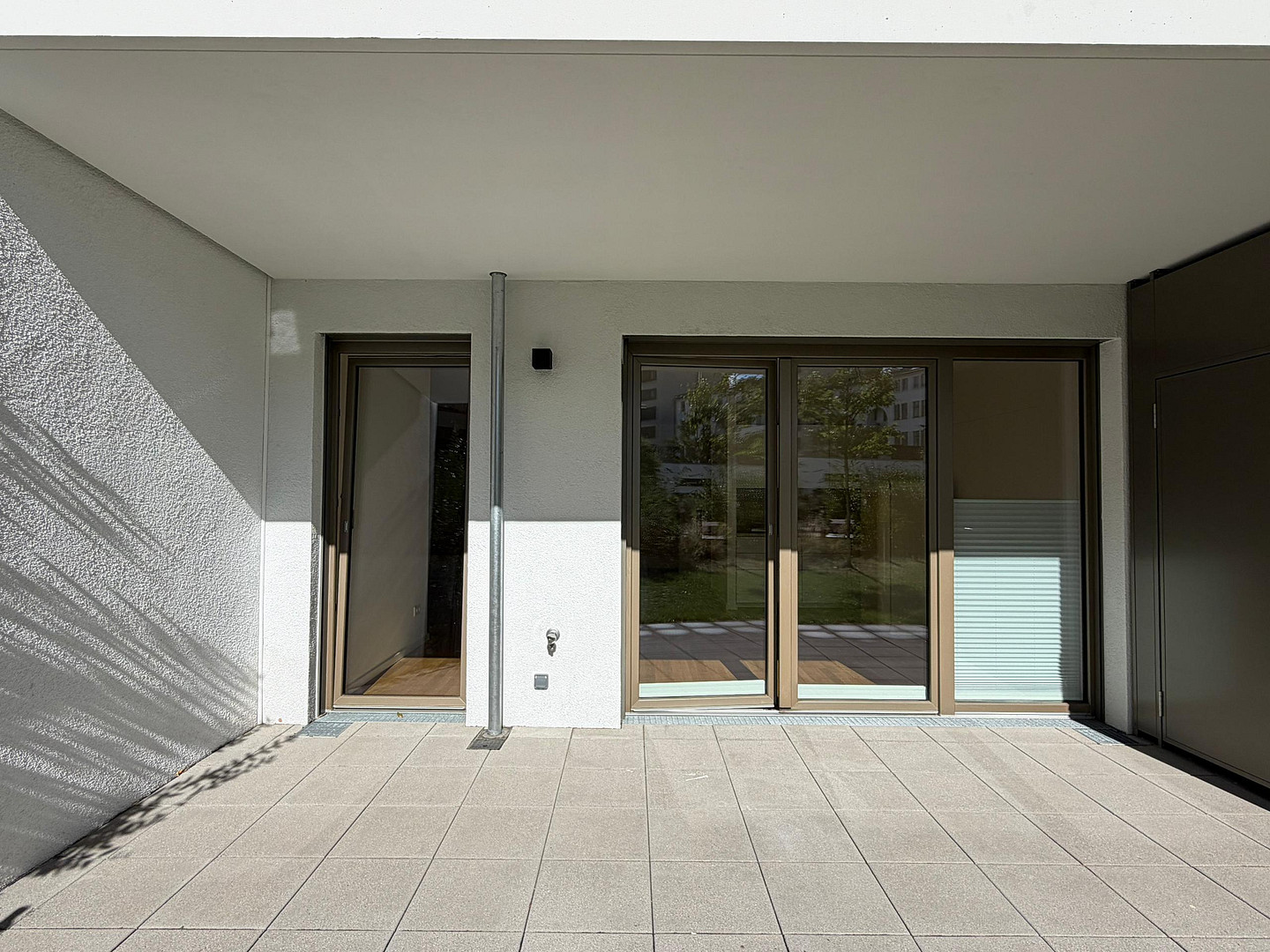 Zentrale 2-Zimmer-Wohnung mit Terrasse nahe EZB und Ostbahnhof – 60314 Frankfurt(Ostend) – Vorschaubild 3